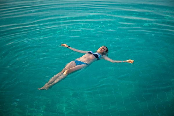 Quels sont les circuits les plus immersifs pour découvrir les traditions des Sami en Laponie ?